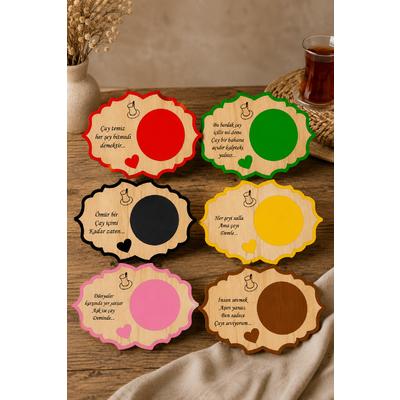 6’lı Ahşap Çay Sunum Seti 14×9 cm – Renkli Yazılı Çay Tabağı Seti