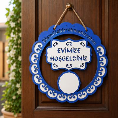Evimize Hoşgeldiniz Ahşap Kapı Süsü – Besmeleli Dekoratif Kapı Süsü – Kişiye Özel İsimlik