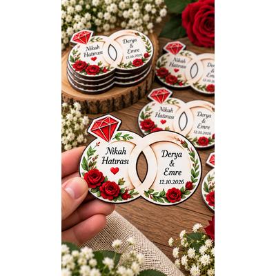 Kırmızı Güllü Nikah Magneti – Kişiye Özel Alyans Yüzük Modeli Ahşap MDF 8x6 cm