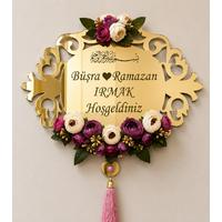 Kişiye Özel Gold Aynalı Çiçekli Kapı Süsü – İsim ve Soyisimli Hoşgeldiniz Panosu