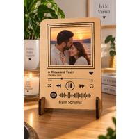 Kişiye Özel Spotify Kodlu Ahşap Fotoğraf Çerçevesi – 10,5x14,8 cm