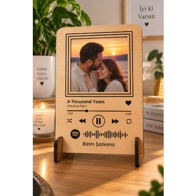 Kişiye Özel Spotify Kodlu Ahşap Fotoğraf Çerçevesi – 10,5x14,8 cm