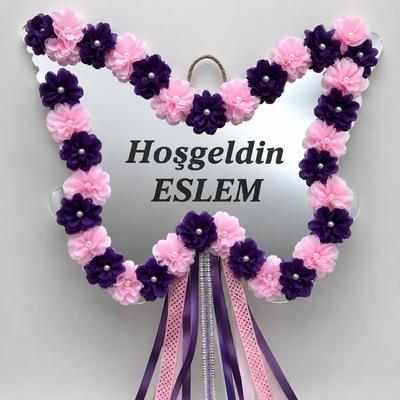 Kişiye Özel İsimli Gümüş Ayna Pleksi Kelebek Model Bebek Kapı Süsü 30x30 cm